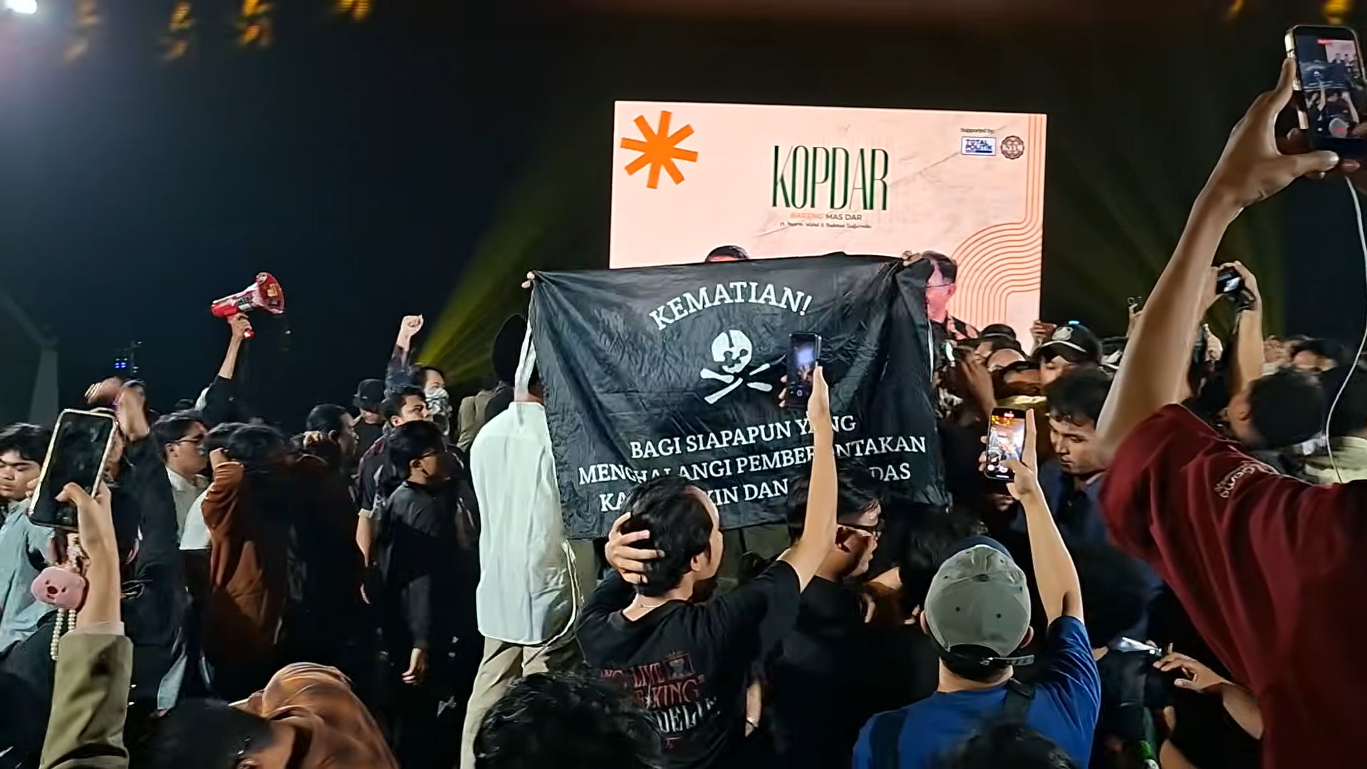 Ketika Kepercayaan Publik Mencapai Titik Jenuh: Refleksi Pembubaran Diskusi di UGM